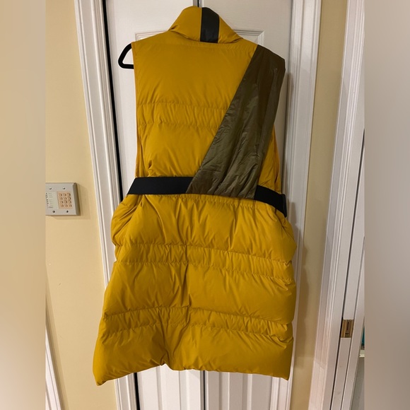 New adidas Women's Prime Cold.Rdy Puffer Down Vest Yellow - Picture 4 of 10
